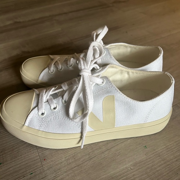 WATA II LOW CANVAS WHITE PIERRE *Never Worn* - Picture 3 of 5